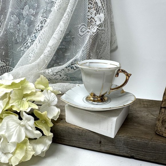 Japan Flower Leaf shaped China Espresso Cup & Saucer Set Vintage Original sticke - Picture 3 of 9